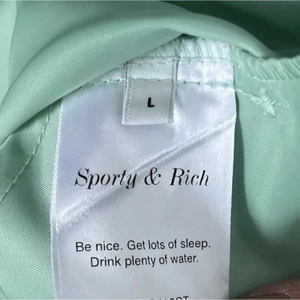 Sporty & Rich waist measurement